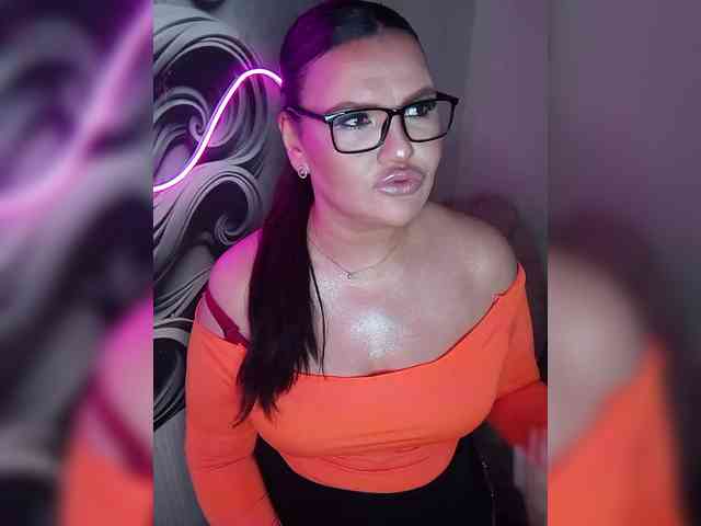 Brunetochkaaa webcam