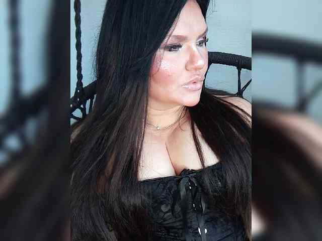 Brunetochkaaa webcam