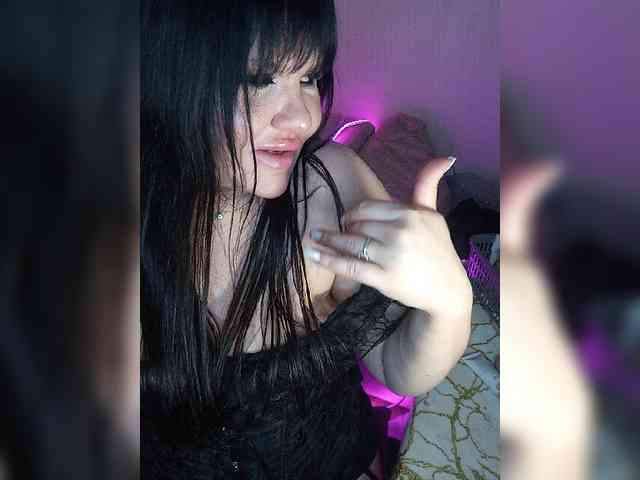 Brunetochkaaa webcam