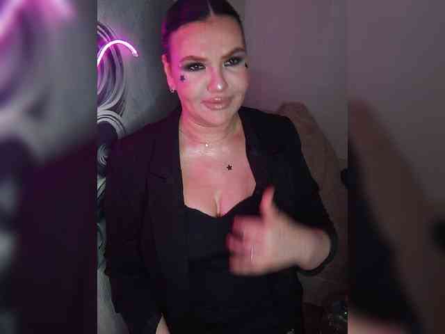 Brunetochkaaa webcam