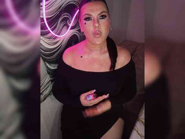 Brunetochkaaa webcam