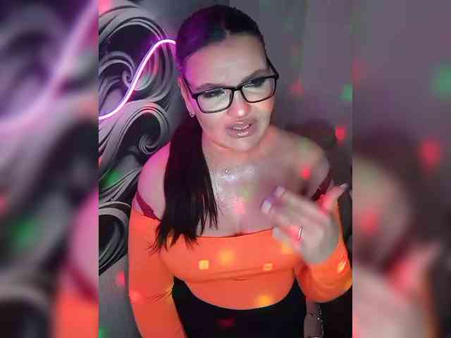 Brunetochkaaa webcam