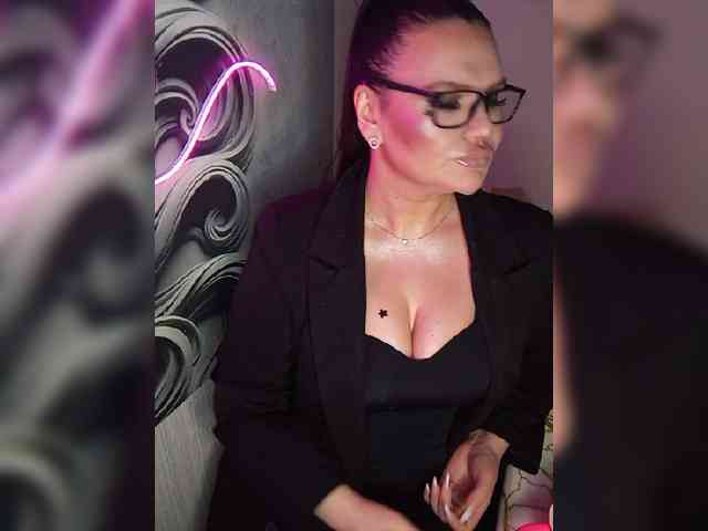 Brunetochkaaa webcam