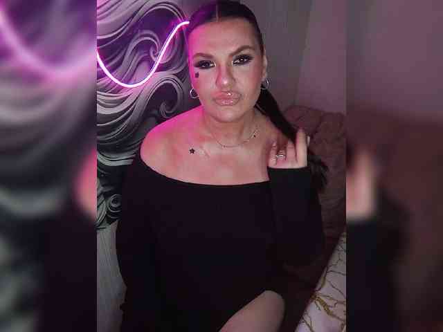 Brunetochkaaa webcam
