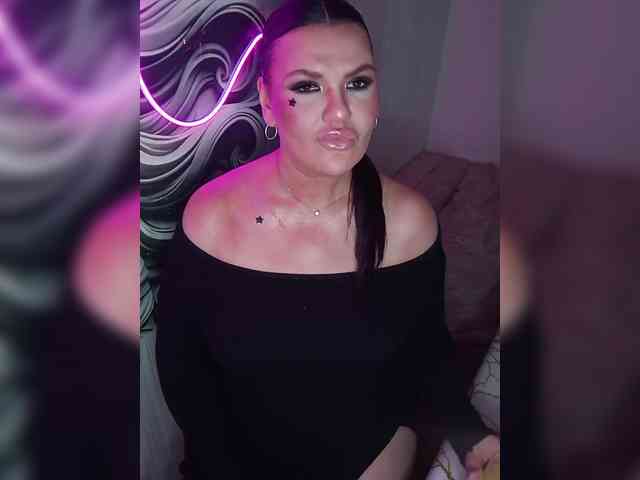 Brunetochkaaa webcam
