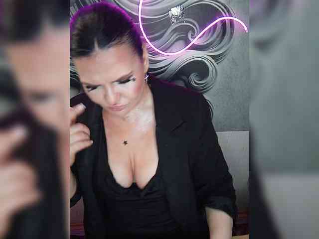 Brunetochkaaa webcam