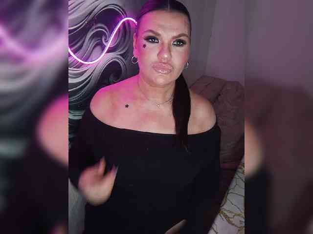 Brunetochkaaa webcam