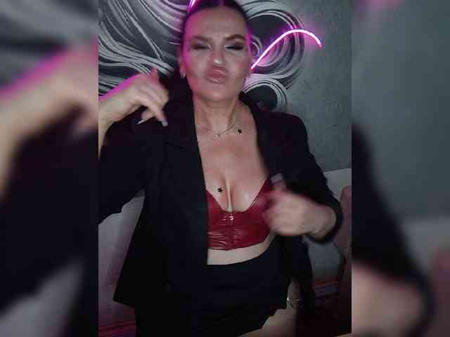 Brunetochkaaa webcam