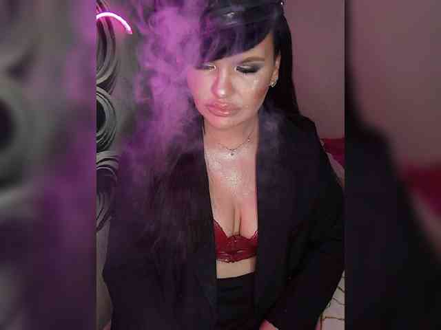 Brunetochkaaa webcam