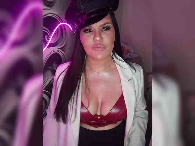 Brunetochkaaa webcam