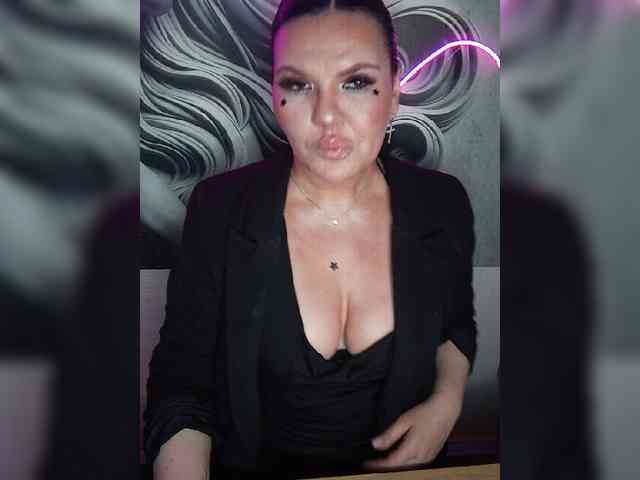Brunetochkaaa webcam