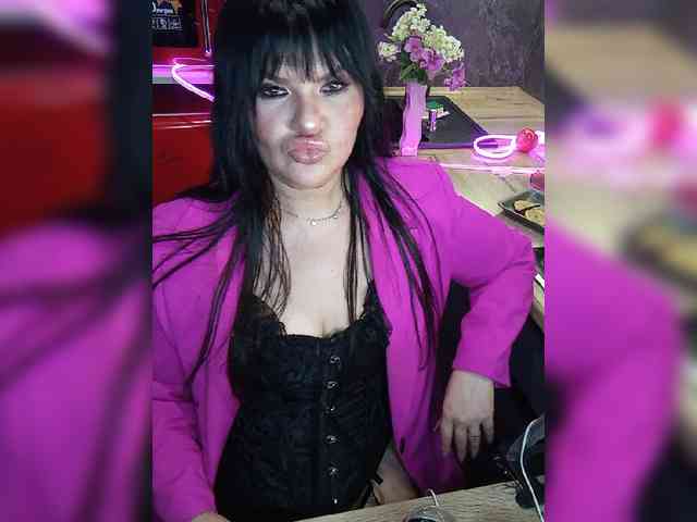 Brunetochkaaa webcam