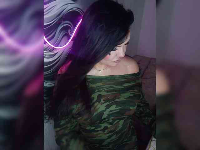 Brunetochkaaa webcam