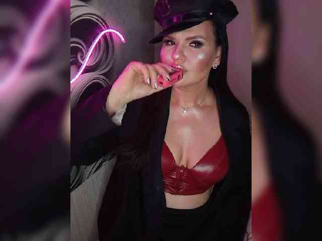 Brunetochkaaa webcam