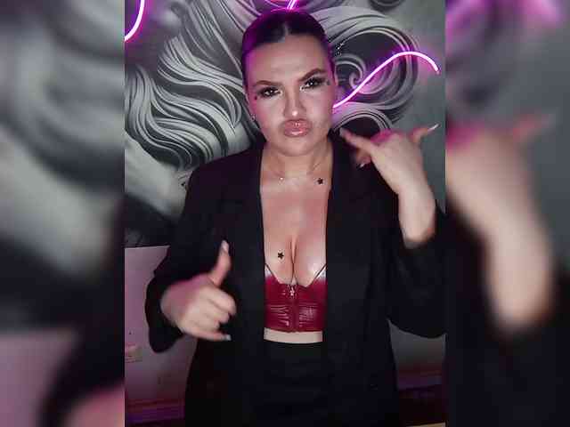 Brunetochkaaa webcam