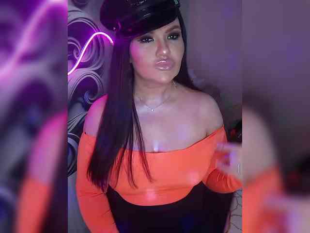 Brunetochkaaa webcam