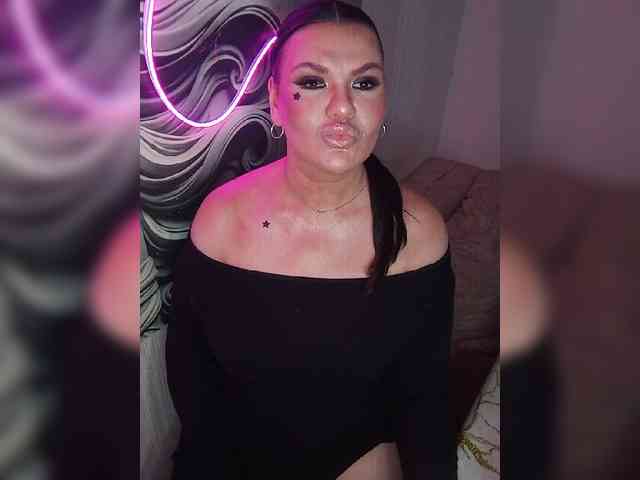 Brunetochkaaa webcam