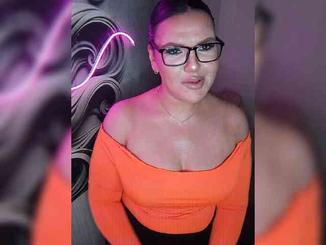 Brunetochkaaa webcam