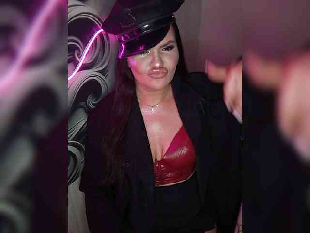 Brunetochkaaa webcam