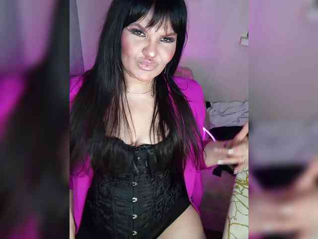 Brunetochkaaa webcam