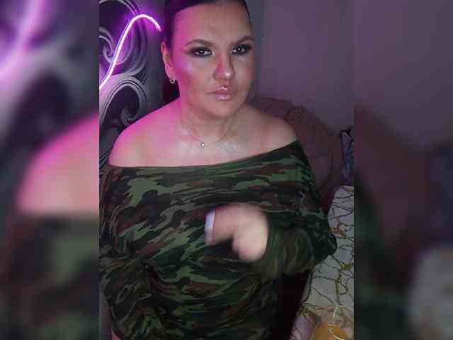Brunetochkaaa Live Webcam on BongaCams