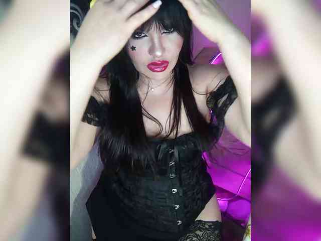Brunetochkaaa webcam