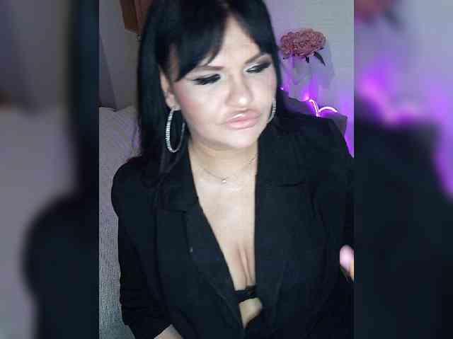 Brunetochkaaa webcam