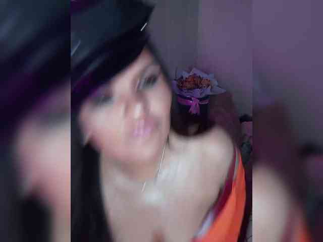 Brunetochkaaa webcam