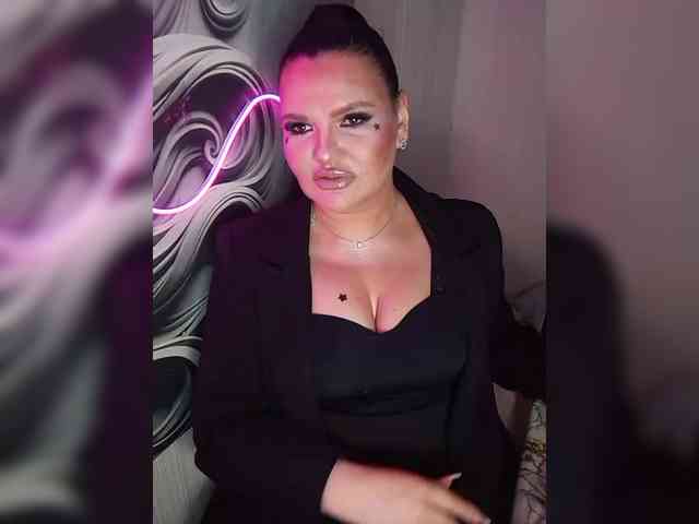 Brunetochkaaa webcam