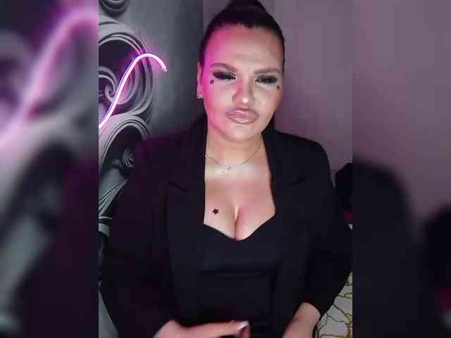 Brunetochkaaa webcam