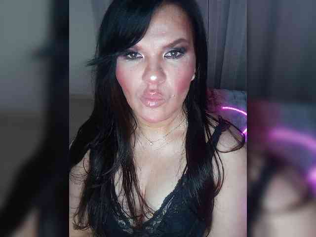 Brunetochkaaa webcam