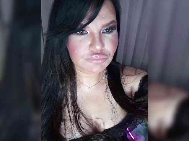 Brunetochkaaa webcam
