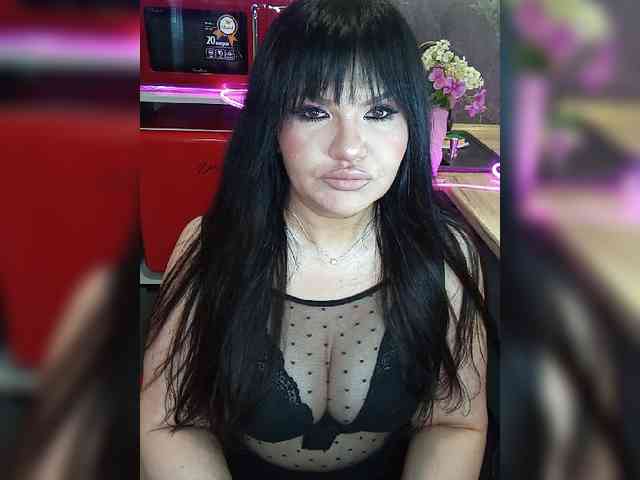 Brunetochkaaa webcam