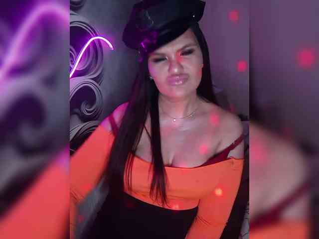 Brunetochkaaa webcam