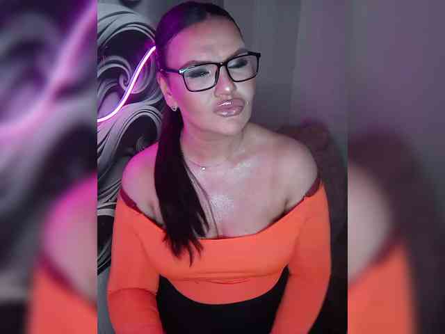 Brunetochkaaa webcam