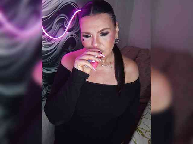 Brunetochkaaa webcam