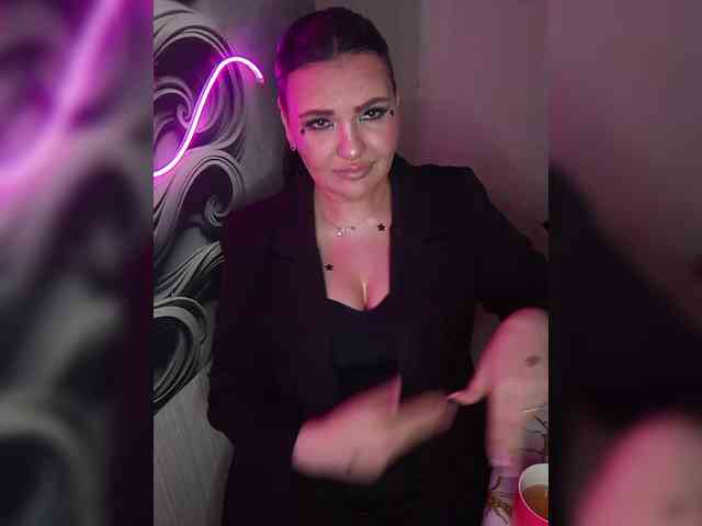Brunetochkaaa webcam