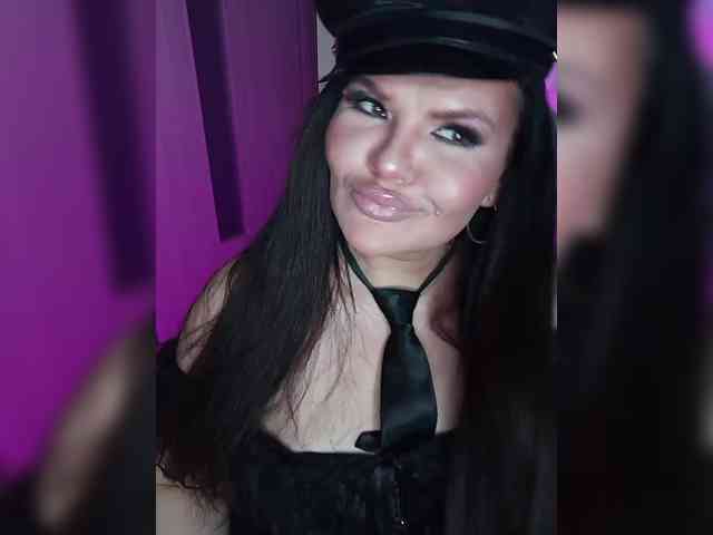 Brunetochkaaa webcam