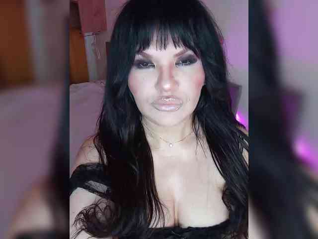 Brunetochkaaa webcam