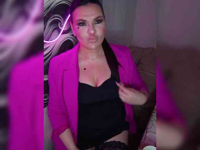 Brunetochkaaa webcam