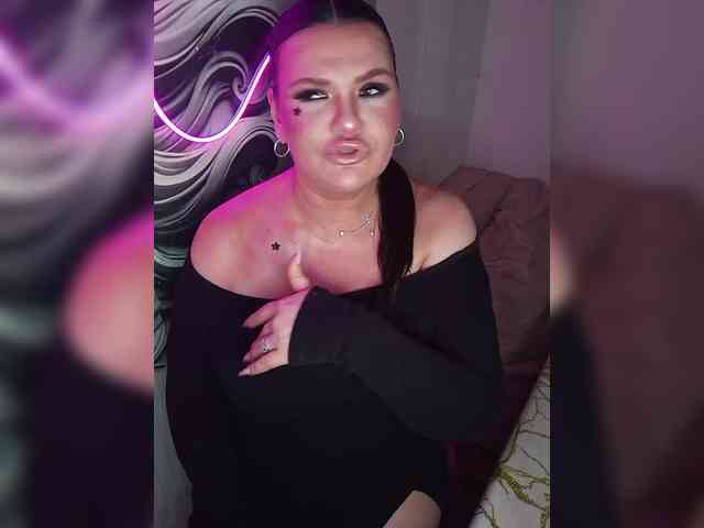 Brunetochkaaa webcam