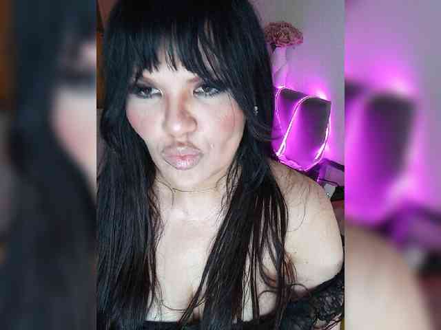 Brunetochkaaa webcam