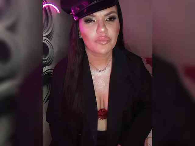 Brunetochkaaa webcam