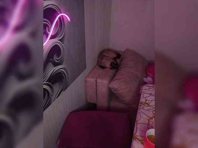 Brunetochkaaa webcam