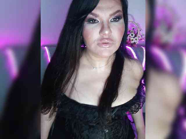 Brunetochkaaa webcam