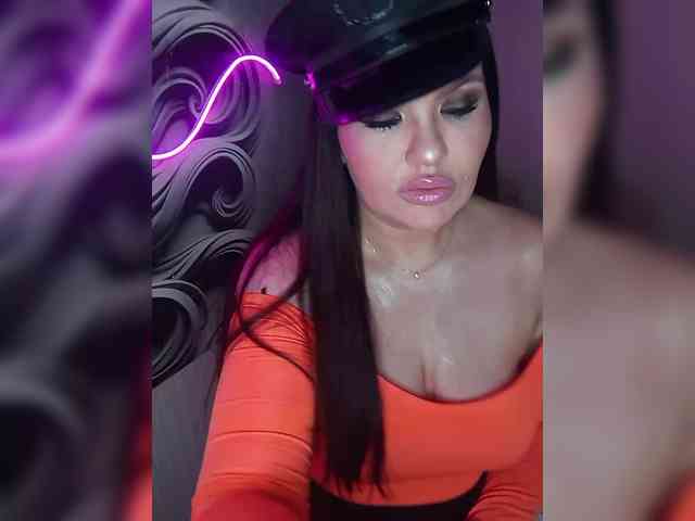 Brunetochkaaa webcam