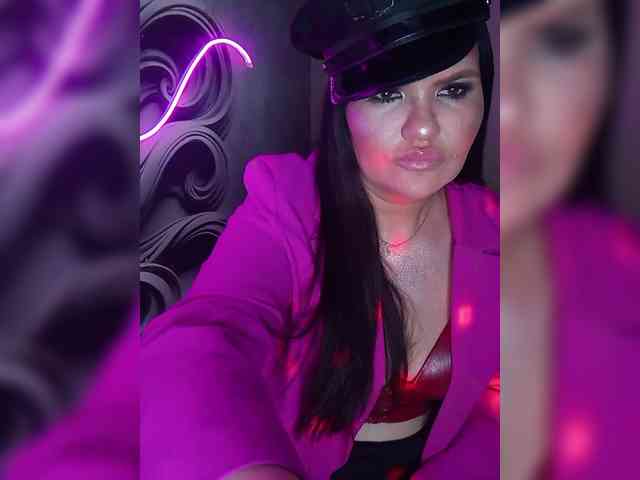 Brunetochkaaa webcam