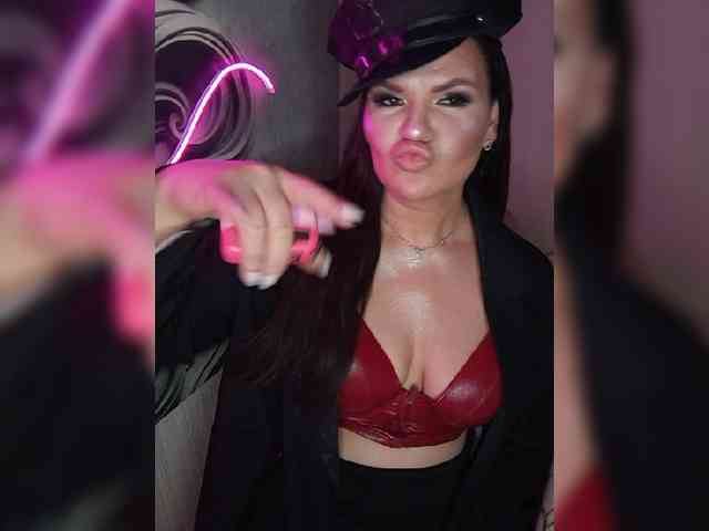 Brunetochkaaa webcam