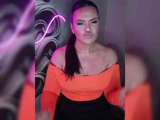 Brunetochkaaa webcam