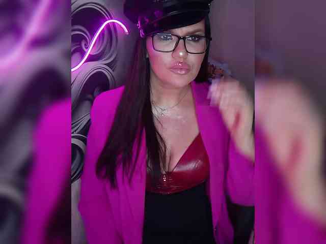 Brunetochkaaa webcam